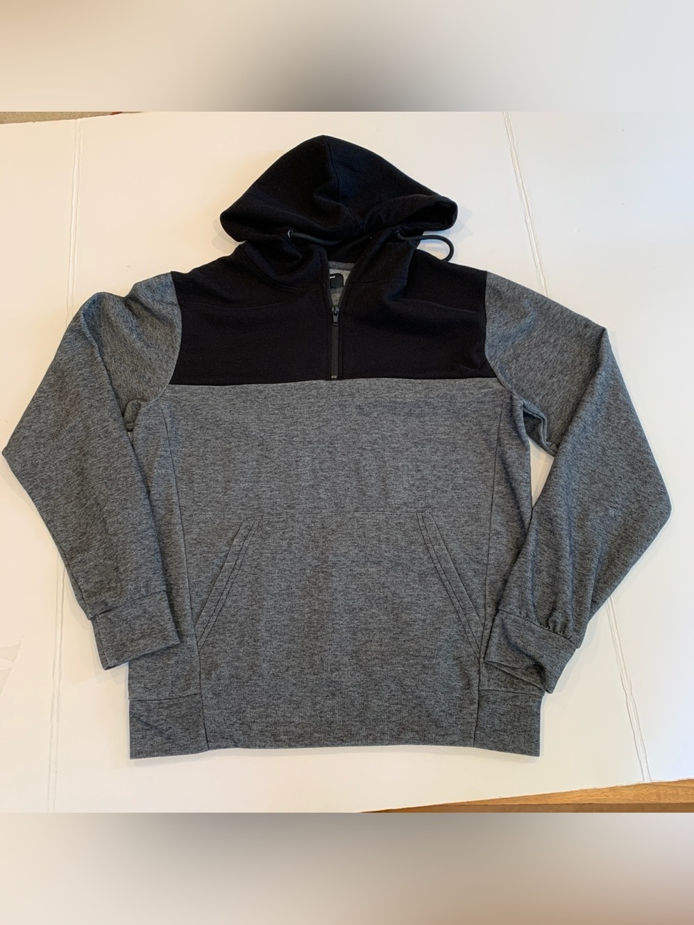 Ocean Current Men's Small Black & Gray Colorblock Quarter Zip Hooded Pullover